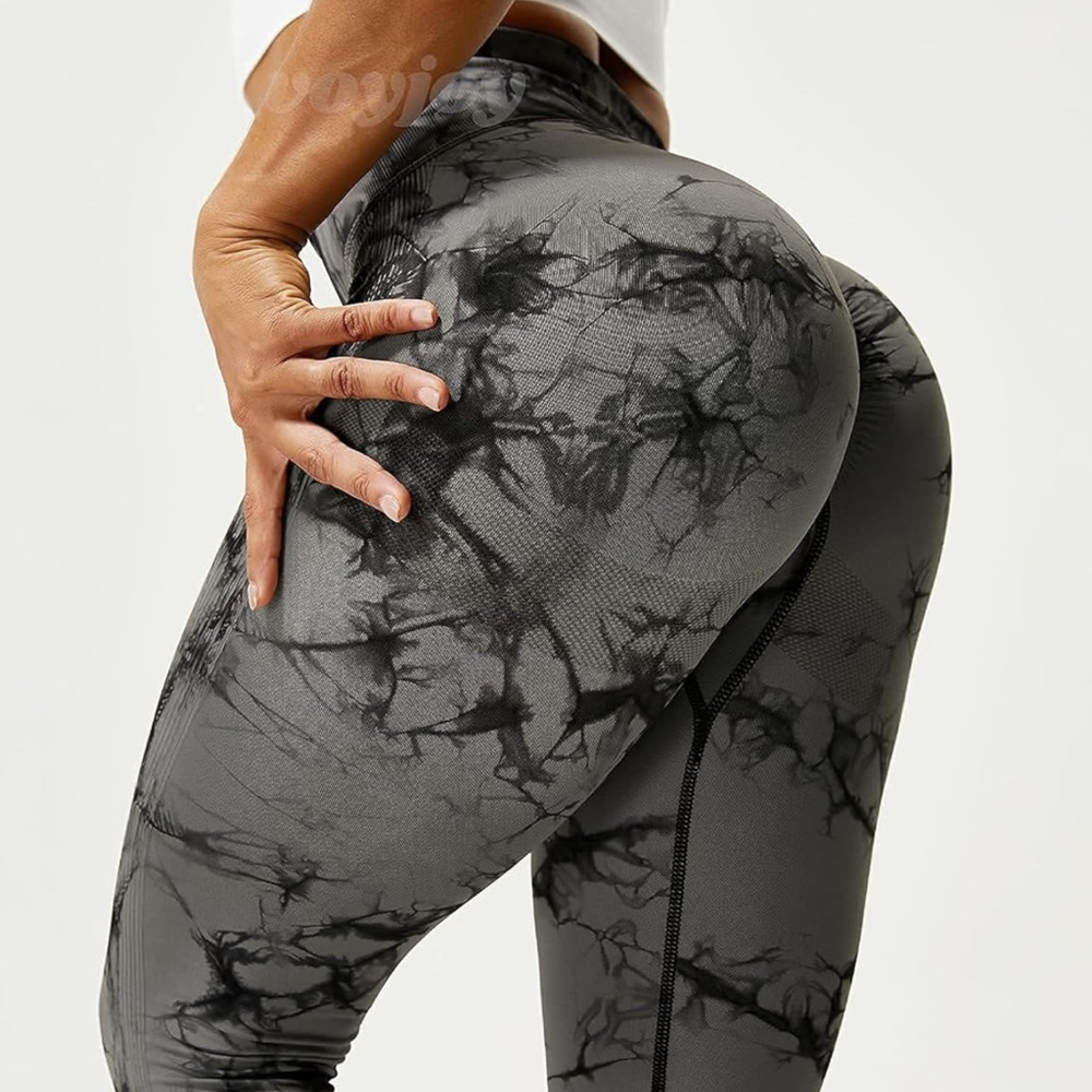 Amazon Black and Gray Patterned Leggings